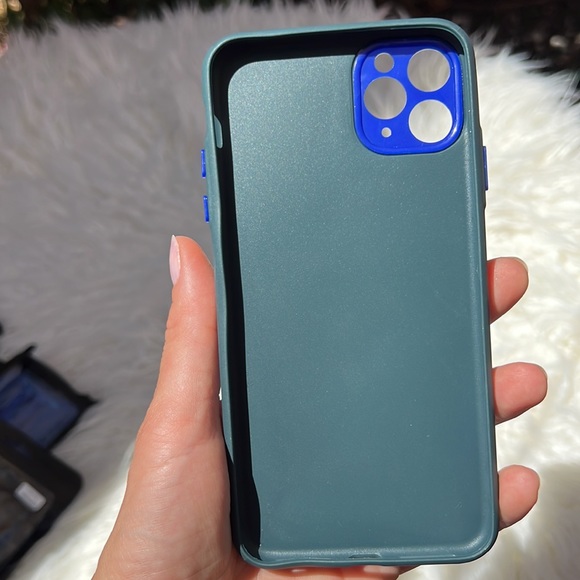 KAWS Elmo iPhone Case - Blue - Picture 5 of 6